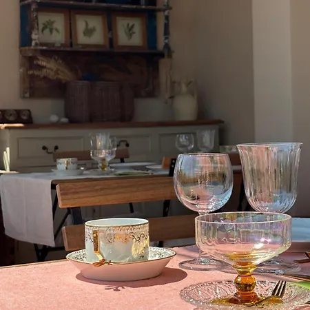 Oda ve Kahvaltı La Pausa 3*