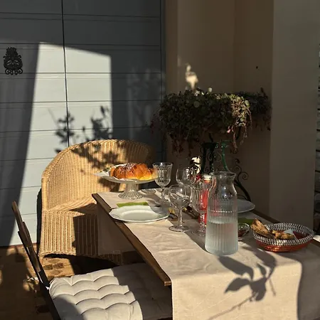 Oda ve Kahvaltı La Pausa 3*