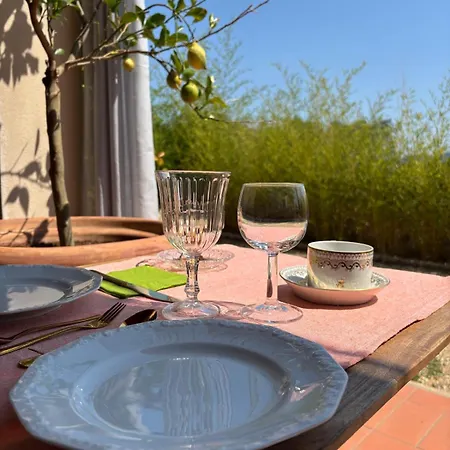 Oda ve Kahvaltı La Pausa