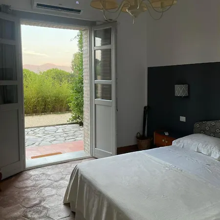 La Pausa ベッド・アンド・ブレックファスト 3*